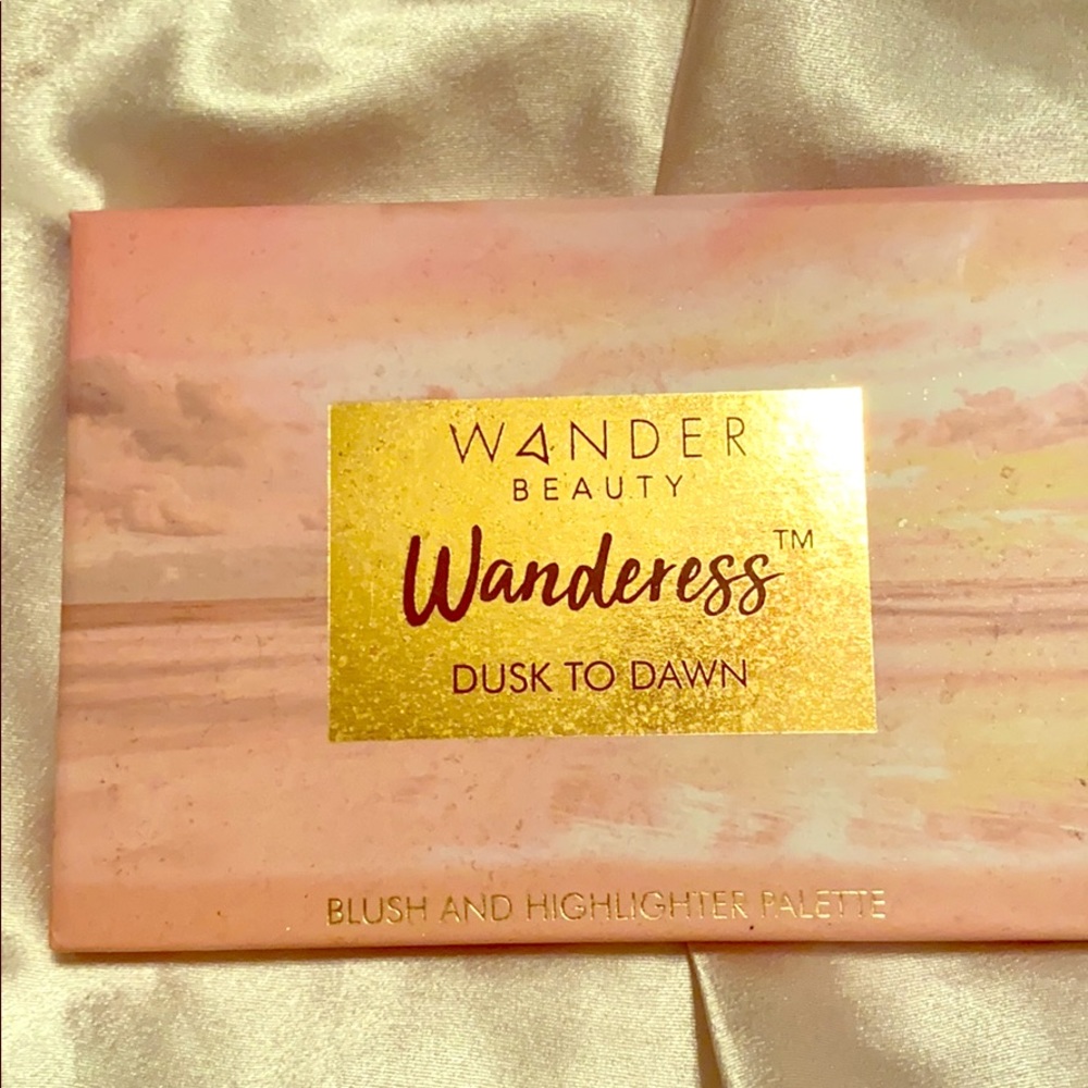 Wander beauty highlighter palette
